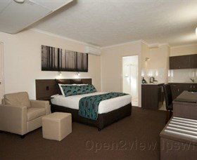 Comfort Inn And Suites Robertson Gardens - New South Wales Tourism  2