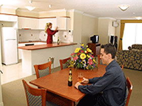 Springwood Tower Apartment Hotel - New South Wales Tourism  1