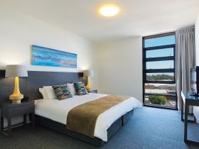 Oaks Mon Komo - New South Wales Tourism  1