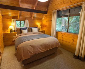 Mt Glorious Getaway Cottages And Conference Centre - New South Wales Tourism  3