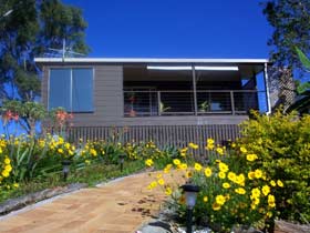 Lamb Island Bed And Breakfast - New South Wales Tourism  0