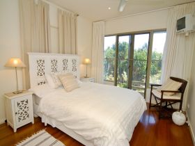 Claytons On Cylinder Beach Front Apartments - New South Wales Tourism  2