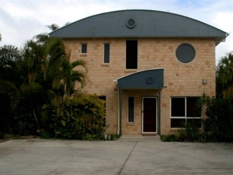 Beach House Redcliffe - New South Wales Tourism  0