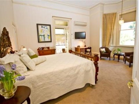 Brisbane Milton Bed And Breakfast - New South Wales Tourism  0