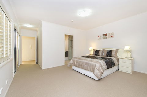 On The Bay Apartments - New South Wales Tourism  0