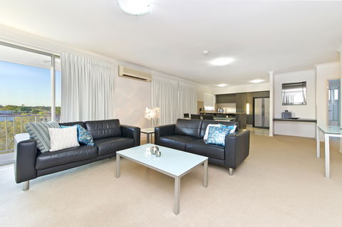 On The Bay Apartments - New South Wales Tourism  3