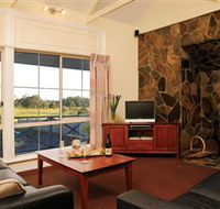 Lakes Entrance Waverley House Cottages - New South Wales Tourism 