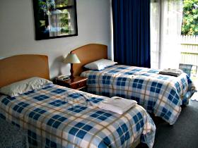 Junction Motel And Lounge Bar - New South Wales Tourism  0