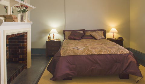 Assistant Lighthouse Keeper's Cottages - Byron Bay - New South Wales Tourism  1