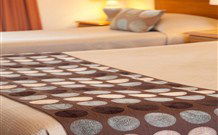 Byron Motor Lodge Motel - New South Wales Tourism  1