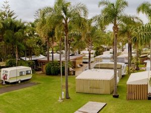 Blue Bay Caravan And Camping Tourist Park - New South Wales Tourism  0