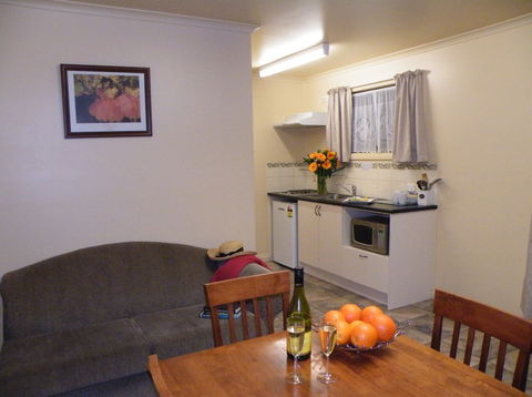 Hamilton Caravan Park - New South Wales Tourism  2