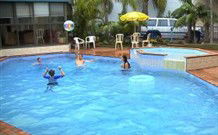 Golden Chain Palm Court Motor Inn - Port Macquarie - New South Wales Tourism  0