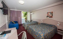 Golden Chain Palm Court Motor Inn - Port Macquarie - New South Wales Tourism  4