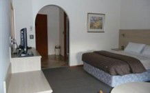Hamilton's Townhouse Motel - Queanbeyan - New South Wales Tourism  0