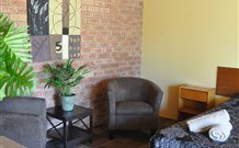 Lightning Ridge Outback Resort And Caravan Park - Lightning Ridge - New South Wales Tourism  4