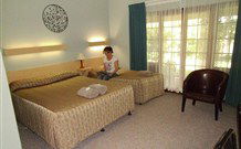Poplars Motel - Braemar - New South Wales Tourism  2