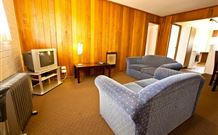 Snowy Mountains Motel - Adaminaby - New South Wales Tourism  0