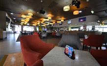 The Oaks Hotel Motel - Albion Park Rail - New South Wales Tourism  0