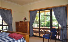 Mesopotamia Lodge Deer Park Accommodation - New South Wales Tourism  2