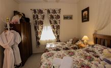 Tenterfield Cottage - New South Wales Tourism  3