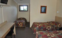 Newcastle Beach YHA - New South Wales Tourism  1