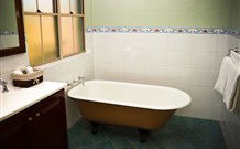 Berringer Lake Holiday Cottages - New South Wales Tourism  6