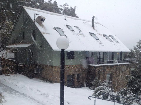Attunga Ski Lodge Thredbo - New South Wales Tourism  9