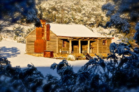 Moonbah Huts - New South Wales Tourism  0