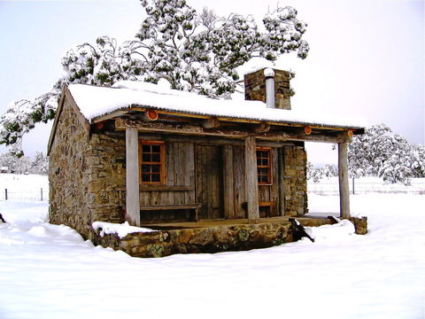 Moonbah Huts - New South Wales Tourism  11