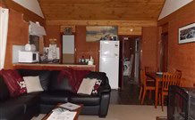 Pinegrove Cottage - New South Wales Tourism  0