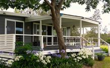 Yarralaw Springs Wines Vine Loft Bed And Breakfast - New South Wales Tourism  0