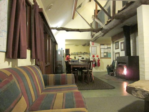 Blue Mountains - Hawkesbury Heights YHA - New South Wales Tourism  7