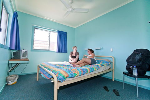 Coffs Harbour YHA - New South Wales Tourism  1