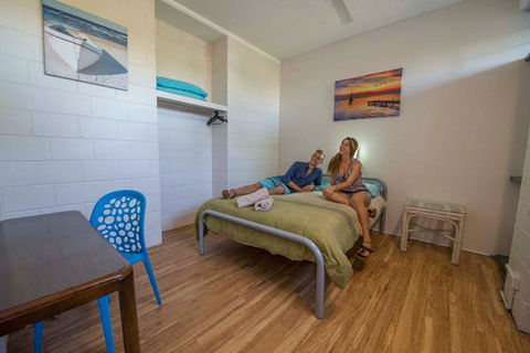 Coolangatta YHA - Kirra Beach, Gold Coast - New South Wales Tourism  9