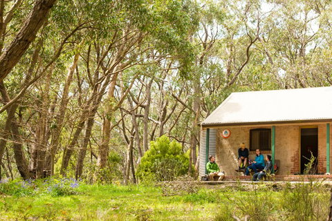 Mt Lofty YHA - New South Wales Tourism  0