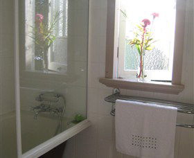 Eco Queenslander Holiday Home And B&B - New South Wales Tourism  1