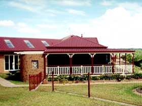 Rock-Al-Roy Bed And Breakfast - New South Wales Tourism  0