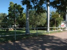 Entrikens Pioneer Motel - New South Wales Tourism  0