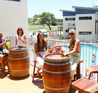 Emu's Beach Resort - New South Wales Tourism 