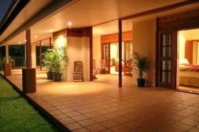 The Summit Rainforest Retreat And Conference Centre - New South Wales Tourism  0