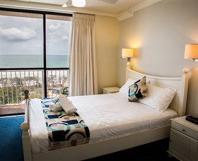 Elouera Tower Beachfront Resort - New South Wales Tourism  2
