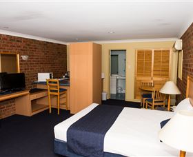 Ipswich Country Motel - New South Wales Tourism  2