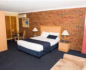 Ipswich Country Motel - New South Wales Tourism  0