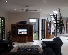 Dolphin Beach House - New South Wales Tourism  0