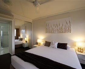 Jack And Newell Cairns Holiday Apartments - New South Wales Tourism  2