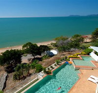 Bellevue Trinity Beach - New South Wales Tourism 