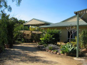 Olas Holiday House - New South Wales Tourism  0
