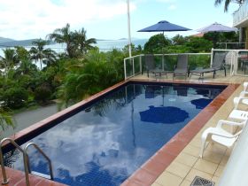 Sunlit Waters Studio Apartments - New South Wales Tourism  0