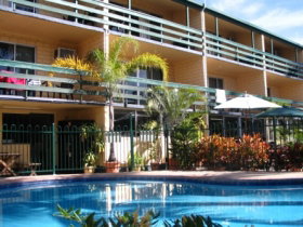 Airlie Beach YHA - New South Wales Tourism  2